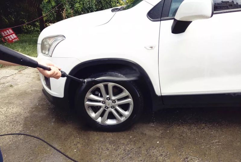 億力高壓洗車機(jī)YLQ4630C-120C洗車過程 億力高壓洗車機(jī)YLQ4630C-120C洗車過程