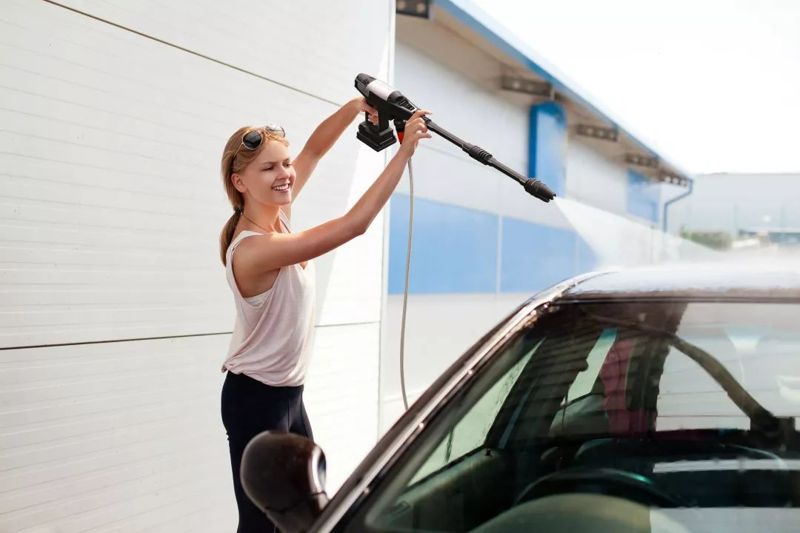 億力手持式鋰電高壓洗車機(jī) 億力手持式鋰電高壓洗車機(jī)