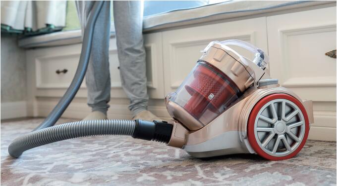 億力家用吸塵器YLC6235E應(yīng)用場景